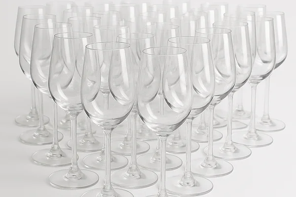 Lot 30 verres à vin minimaliste